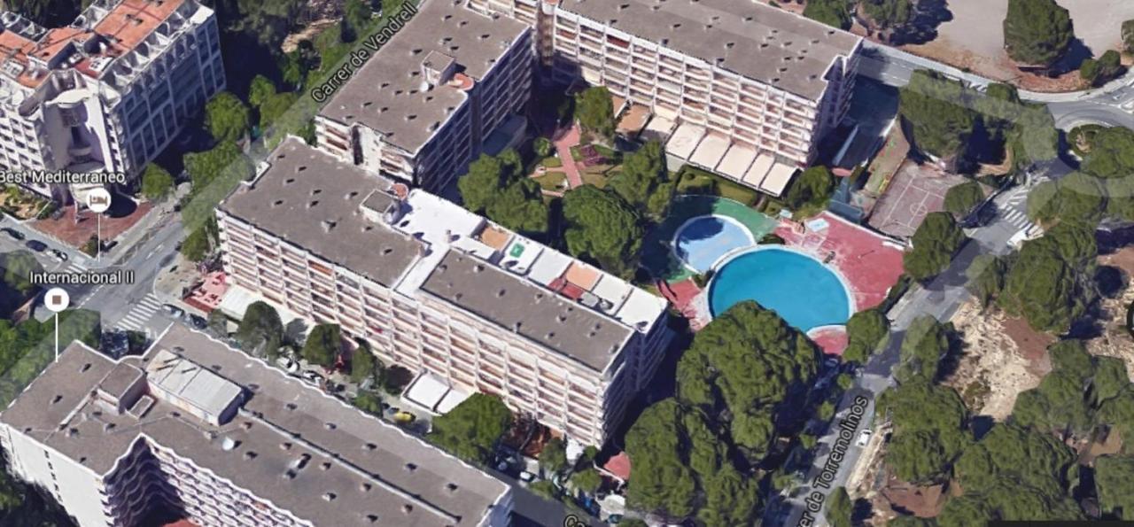 Apartamentos La Masia 002 Салоу Екстериор снимка