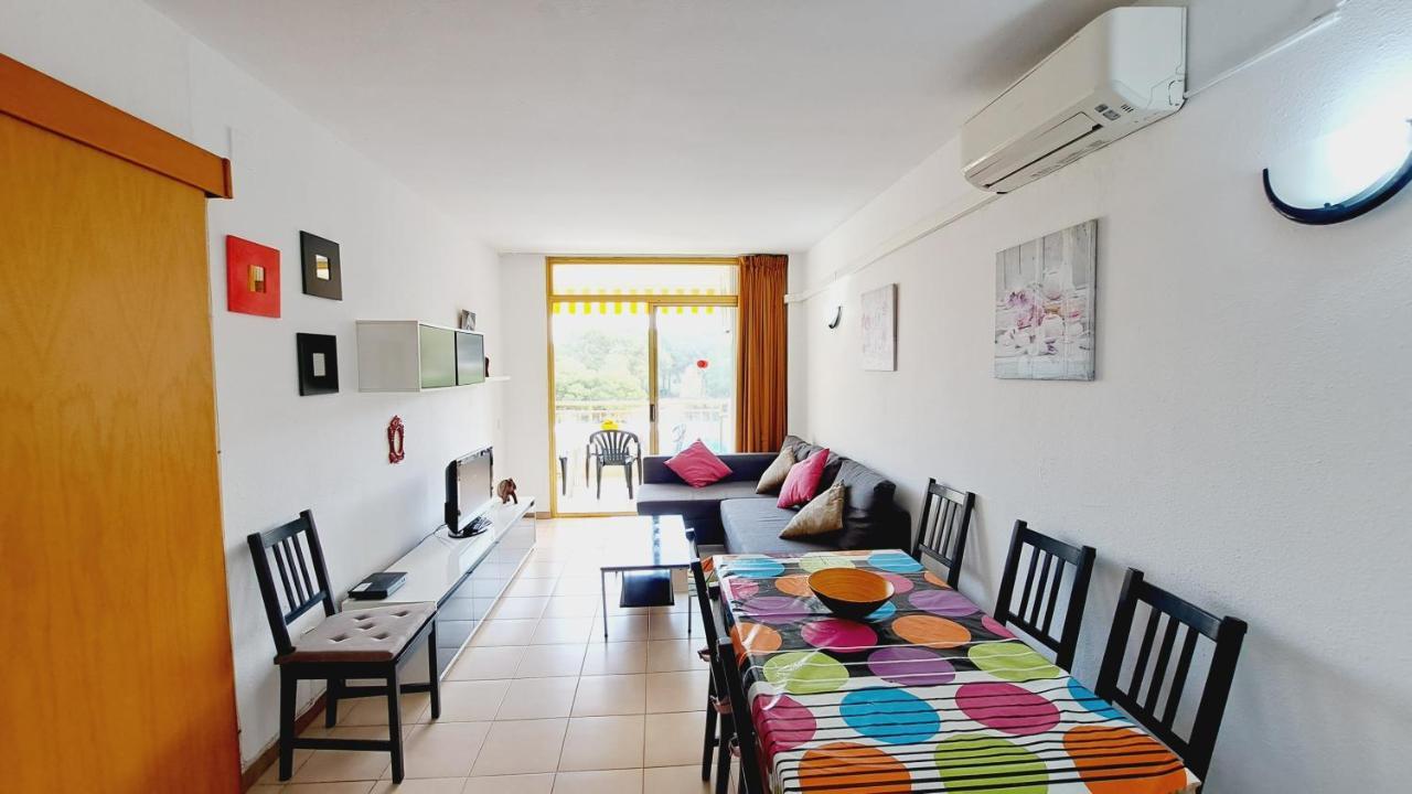 Apartamentos La Masia 002 Салоу Екстериор снимка