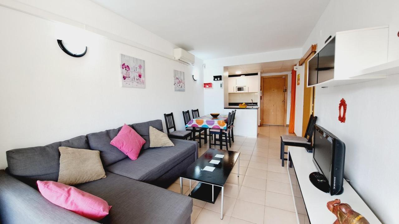Apartamentos La Masia 002 Салоу Екстериор снимка
